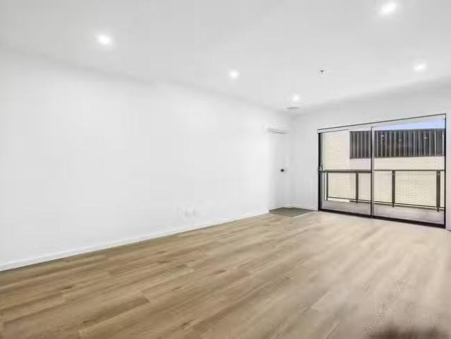 Cheap 47/2 Cornelius Street, Coombs, ACT 2611