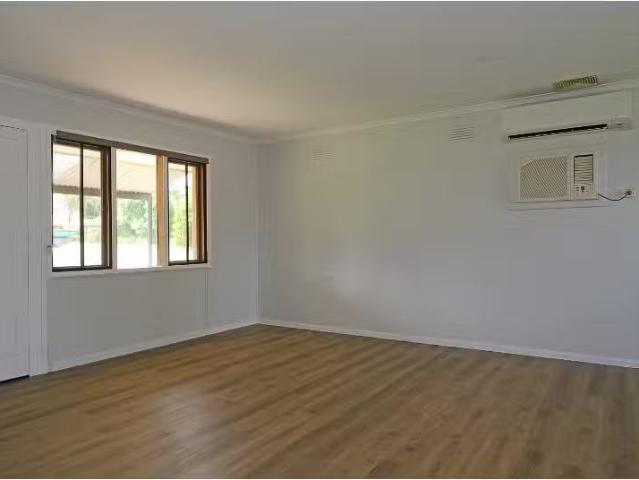 Deal! 47 Chifley Crescent, Kooringal House for rent Listed by.