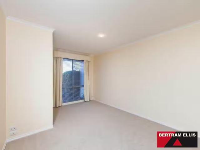 New 4/83 Mortimer Lewis Drive, Greenway Townhouse for rent Li.
