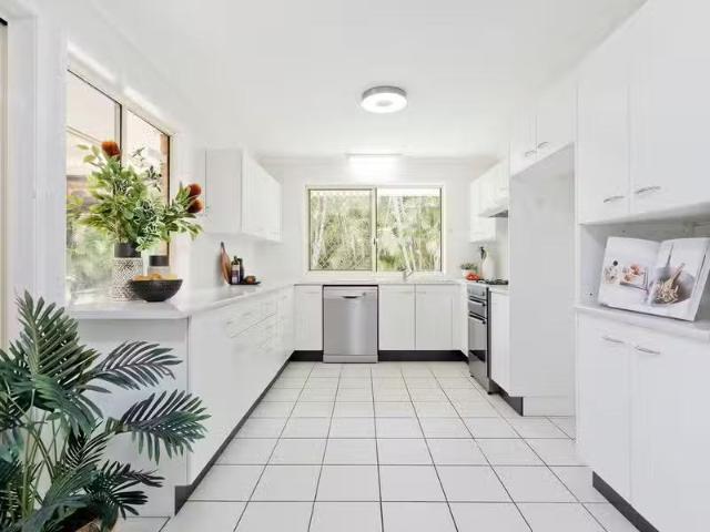 Cheap 48 Mungarie Street, KEPERRA, QLD 4054 House for Rent