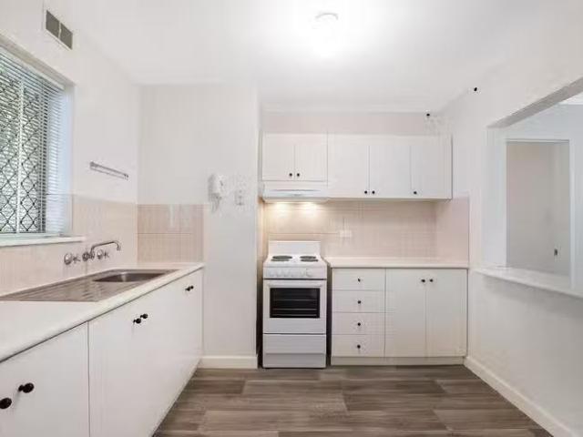 New 4/9 Gamble Place, Orelia, WA 6167