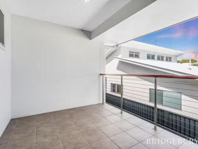 Cheap 4/9 Third Avenue, Bongaree, QLD 4507