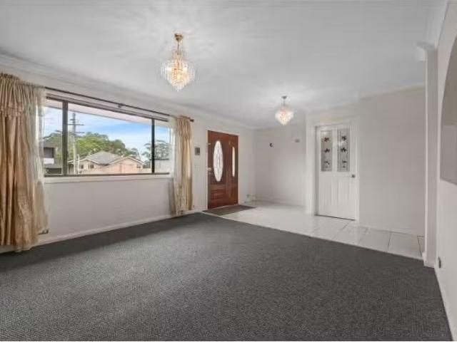 Nice 49 Ulm Street, Ermington House for rent Listed by Alex B.