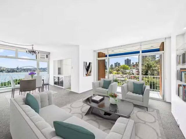 Just in! 40/11 Yarranabbe Road, Darling Point, NSW 2027
