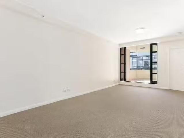 Just in! 401/26 Napier Street, North Sydney, NSW 2060