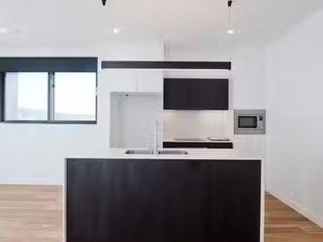 Unique 402/121 Clarence Road, Indooroopilly, QLD 4068