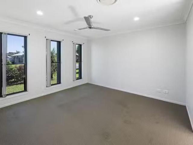 New 40 Coogee Terrace, Blacks Beach, QLD 4740