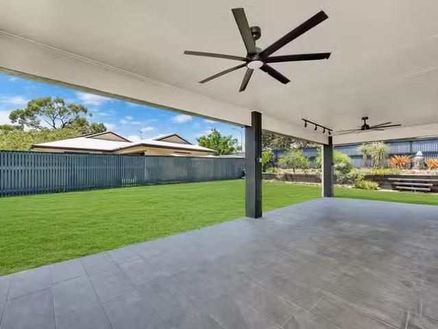 Deal! 40 Dungurra Place, Bushland Beach, QLD 4818