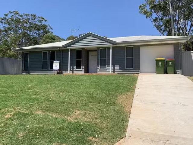 For Rent! 40 Hume Street, Russell Island, QLD 4184