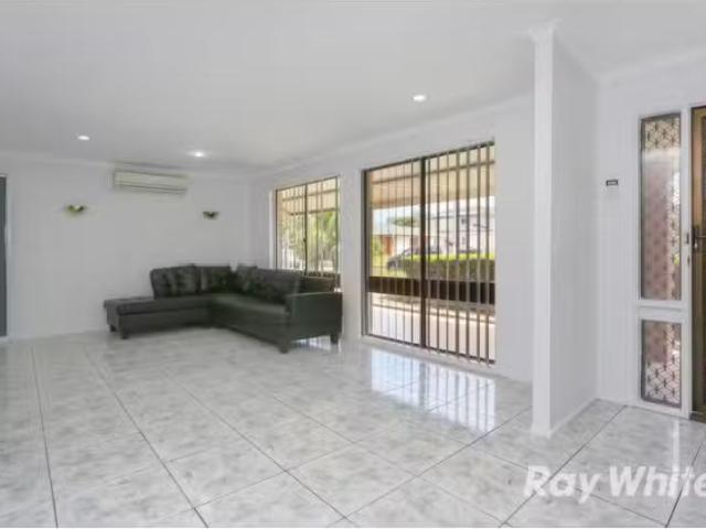 For Rent! 40 Polonia Avenue, PLUMPTON House for rent Listed b.