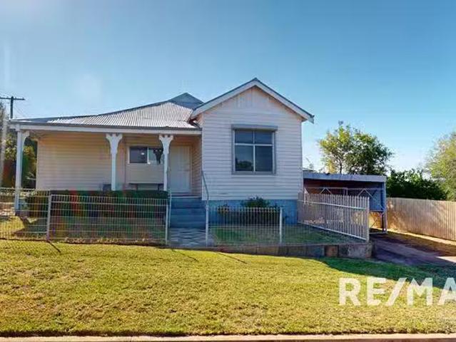 Just in! 40 Prince Street, Junee, NSW 2663