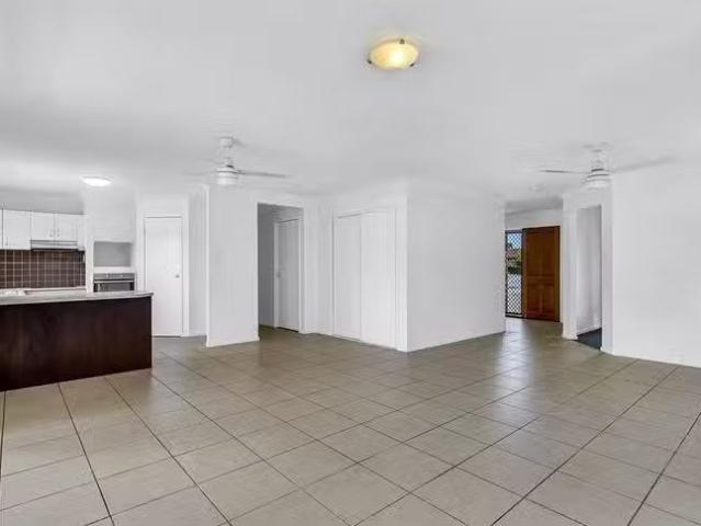 New 40 Reynolds Street, Carindale, QLD 4152
