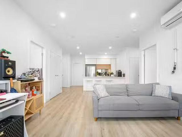 Charming 410/10 Aviators Way, Penrith, NSW 2750