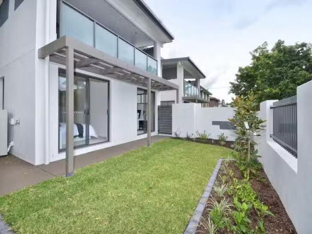 Unique 4/10 Buckle Street, Northgate, QLD 4013