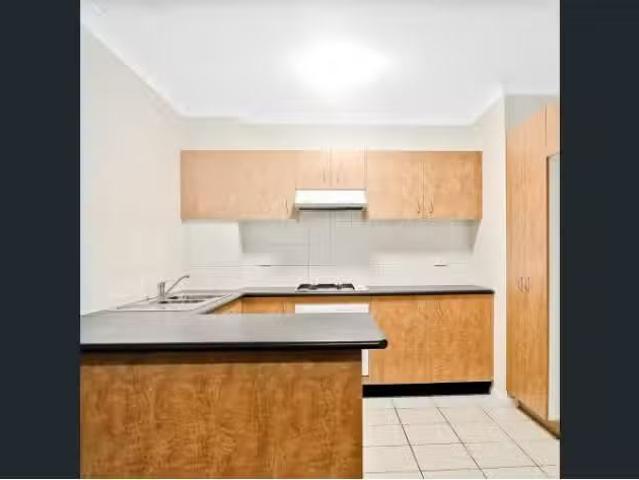 Deal! 4/10 Hythe Street, MOUNT DRUITT Apartment for rent List.