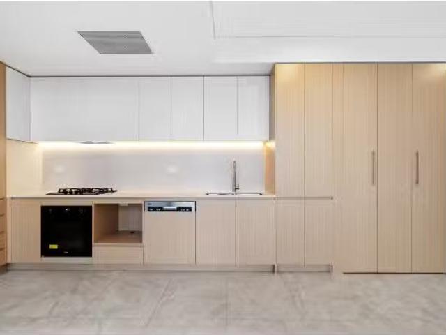 Nice 411/1A Remly, Roselands Apartment for rent Listed by Roy.