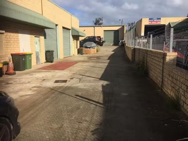 Unique 4/11 Dobra Road, YANGEBUP, WA 6164 Industrial/Warehou.