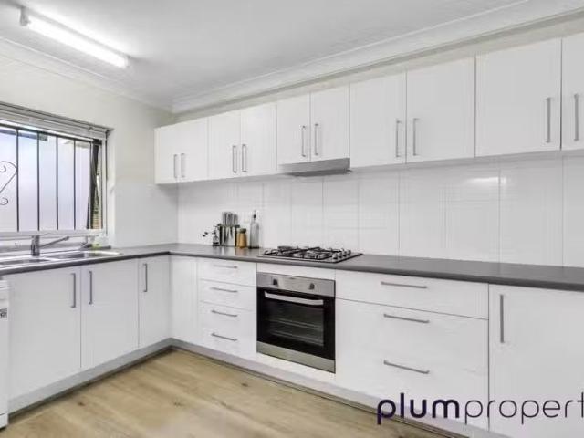 Just in! 4/136 Miskin Street, Toowong QLD 4066