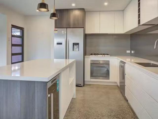 Nice 4/18 Boa Vista Road, NEW TOWN Apartment for rent Listed.