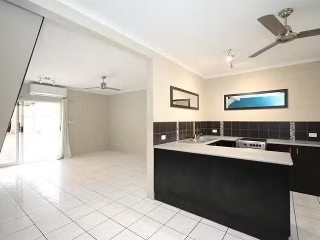 Charming 4/18 Robert Road, Bentley Park, QLD 4869