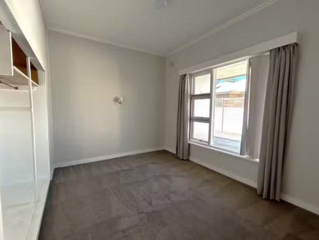 Cheap 4/19 Maxwell Terrace, Glenelg East SA 5045