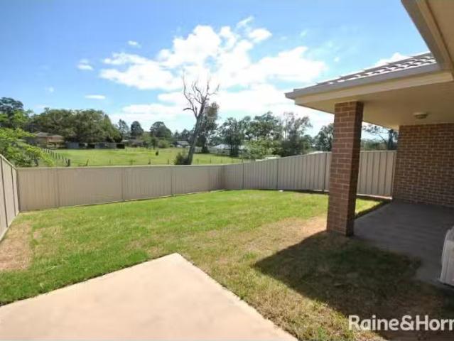 Rental! 41 Candlebark Close, WEST NOWRA House for rent Listed.