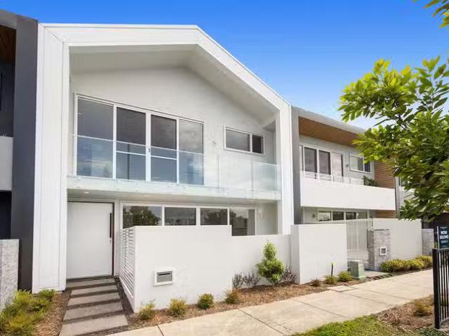 Charming 41 Somerton Drive, Maroochydore, QLD 4558