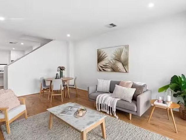 Just in! 4/1A Cane Street, Prospect, SA 5082
