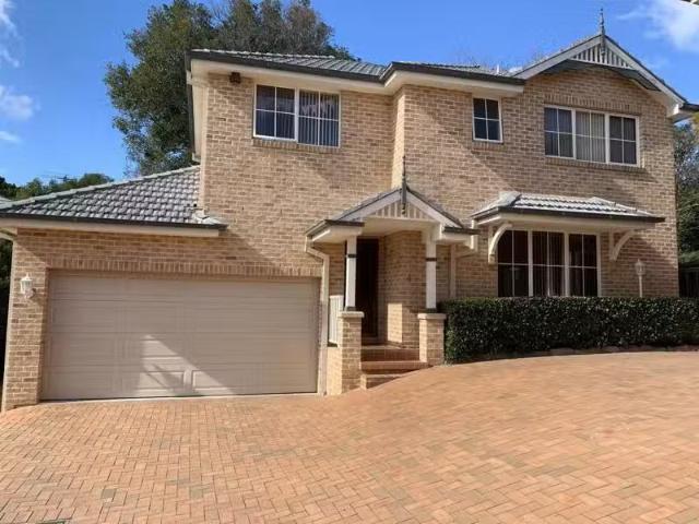 Unique 4/27 29 Cecil Avenue, Castle Hill Townhouse for rent L.