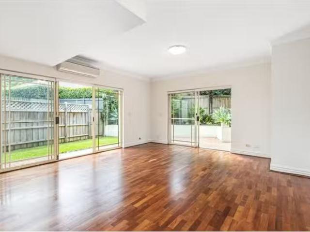 Rental! 4/29 King Street, Waverton Townhouse for rent Listed.