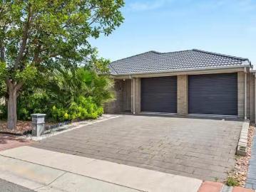 Charming 42 Marston Drive, Morphett Vale, SA 5162