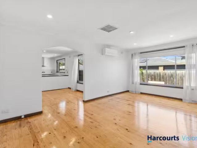 Cheap 42 Green Gully Road, KEILOR, VIC 3036 House for Rent