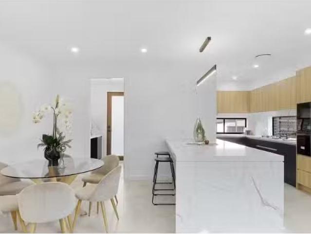 Cozy 42 Turffontein Avenue, Box Hill House for rent Listed by.