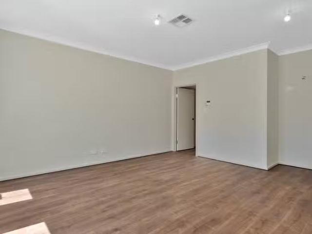 Cozy 4/33 Wyong Crescent, Andrews Farm, SA 5114