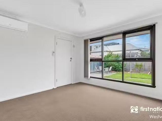 Cheap 4/33 Bent Street, Altona, VIC 3018
