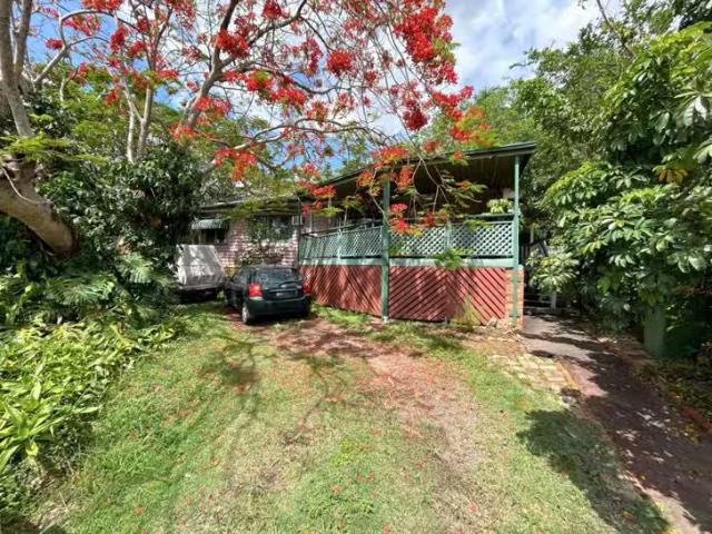 Charming 43 Chermside Road, Eastern Heights, QLD 4305
