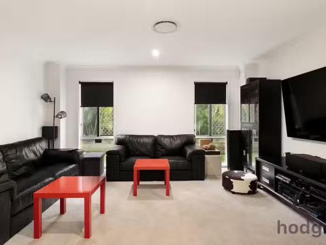 Unique 43 Weller Road, Tarragindi, QLD 4121