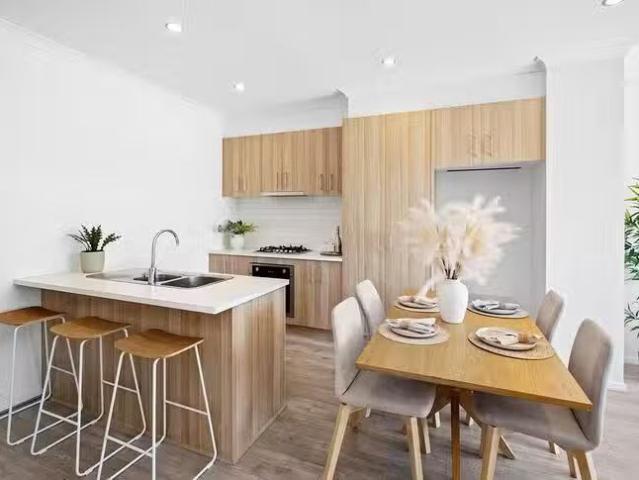 Just in! 43 Williams Landing Boulevard, Williams Landing, VIC.