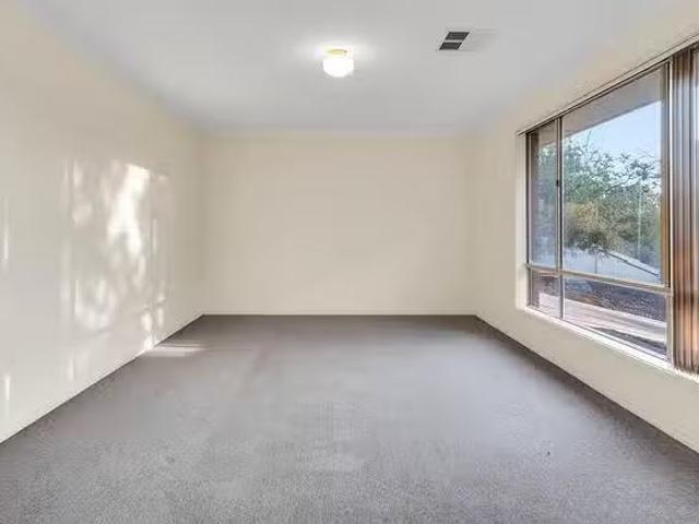 For Rent! 4 Coombe Street, Gawler East, SA 5118