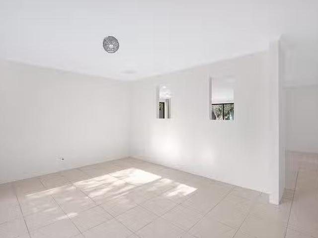 Cheap 4 Curlewis Drive, Baldivis, WA 6171
