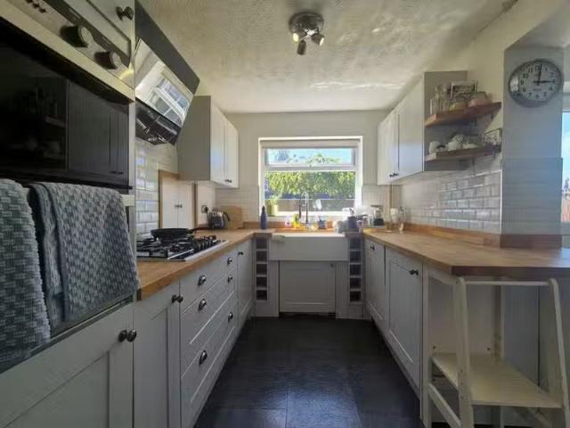 Unique 4 bedroom property for rent in Vestry Close, Cradley He.