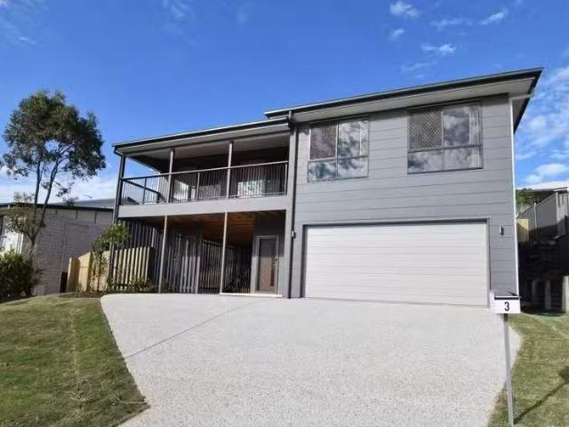 For Rent! 4 BR 3 Hellman Street, MOLENDINAR, QLD 4214 House.