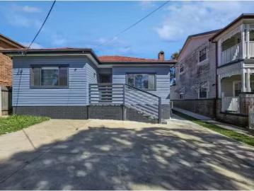 Rental! 4 BR 10 Anthony Street, Yagoona House for rent Listed.