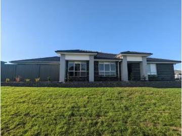 Nice 4 BR 111 Averys Lane, HEDDON GRETA House for rent Listed.