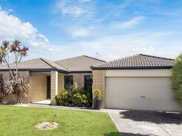 Rental! 4 BR 11 Cassandra Drive, MOUNT MARTHA, VIC 3934 Hous.