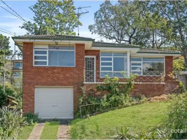 Deal! 4 BR 11 Clover Close, Carlingford House for rent Listed.