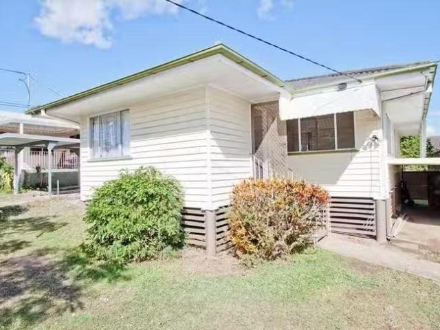 Just in! 4 BR 11 Abney Street, Moorooka, QLD 4105