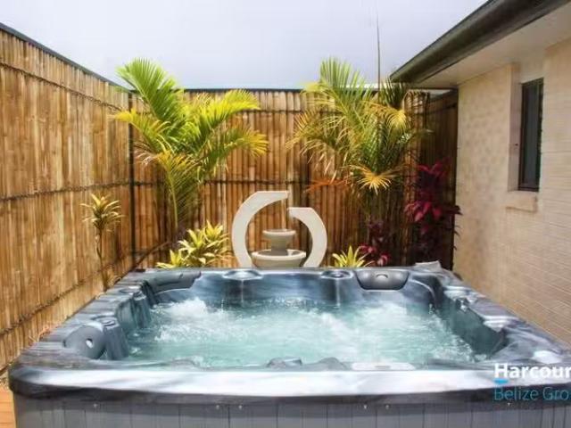 Charming 4 BR 11 Belconnen Drive, PIMPAMA, QLD 4209 House fo.