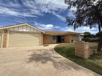 For Rent! 4 BR 11 Blackboy Way, Morley, WA 6062