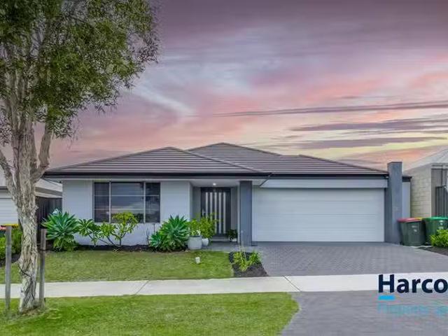 Charming 4 BR 11 Gippsland Way, BANKSIA GROVE, WA 6031 House.